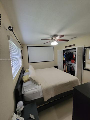 8245 SW 43rd St, Miami, FL 33155