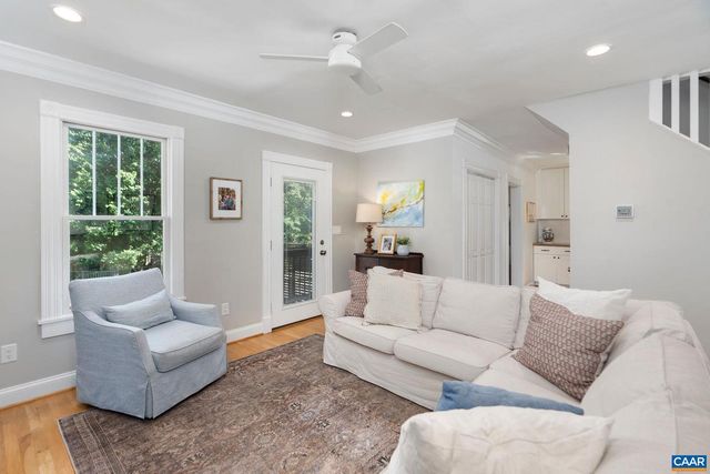 902 SAINT CLAIR AVE, Charlottesville, VA 22901