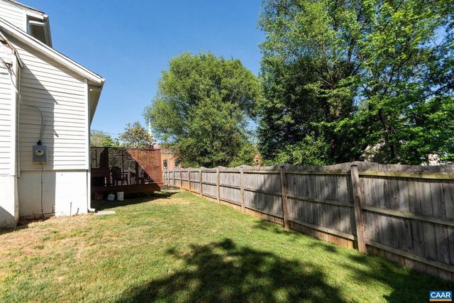 902 SAINT CLAIR AVE, Charlottesville, VA 22901