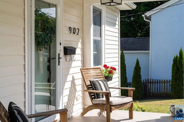 902 SAINT CLAIR AVE, Charlottesville, VA 22901
