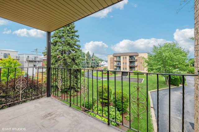 4660 N Austin Avenue 210, Chicago, IL 60630