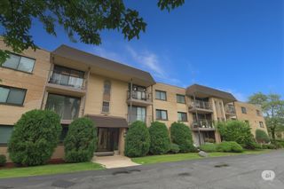 4660 N Austin Avenue 210, Chicago, IL 60630