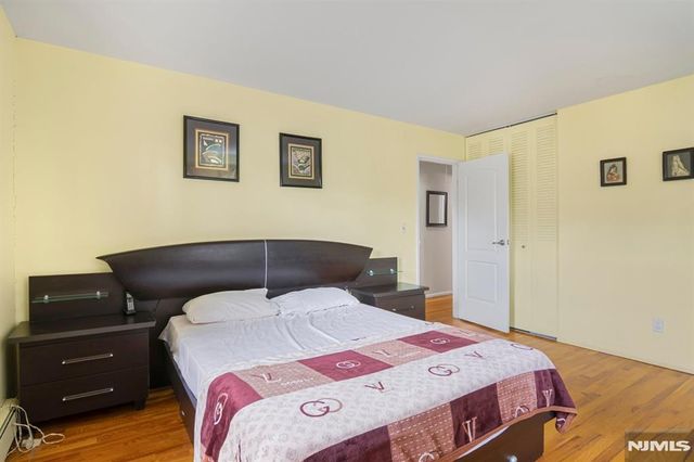 2-02 Virginia Drive 202B, Fair Lawn, NJ 07410