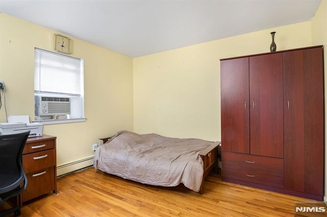2-02 Virginia Drive 202B, Fair Lawn, NJ 07410