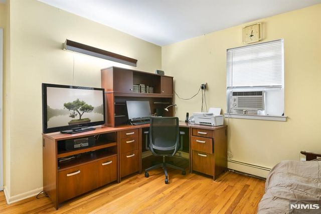 2-02 Virginia Drive 202B, Fair Lawn, NJ 07410