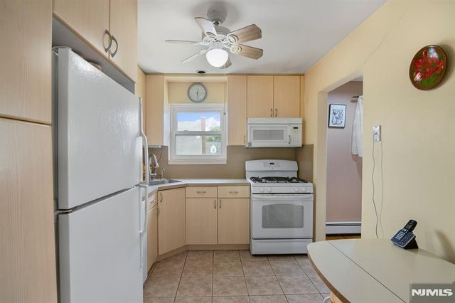 2-02 Virginia Drive 202B, Fair Lawn, NJ 07410