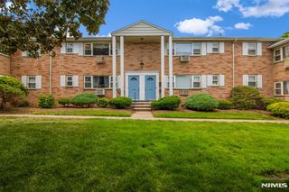 2-02 Virginia Drive 202B, Fair Lawn, NJ 07410