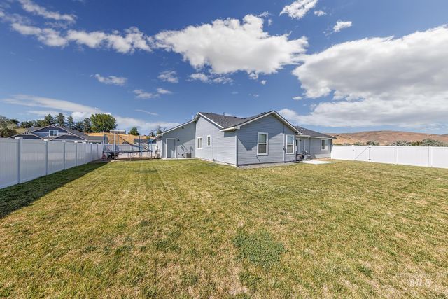 810 Grove Ln, Weiser, ID 83672