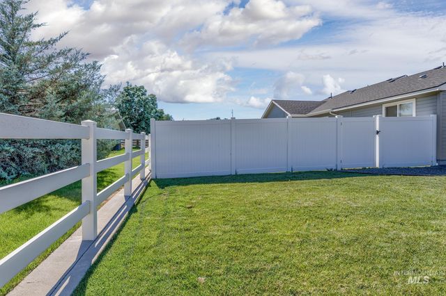 810 Grove Ln, Weiser, ID 83672