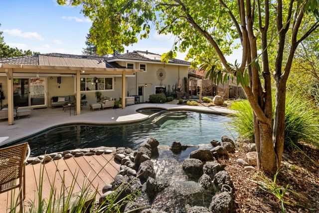 6919 Lisa Marie Way, Carmichael, CA 95608