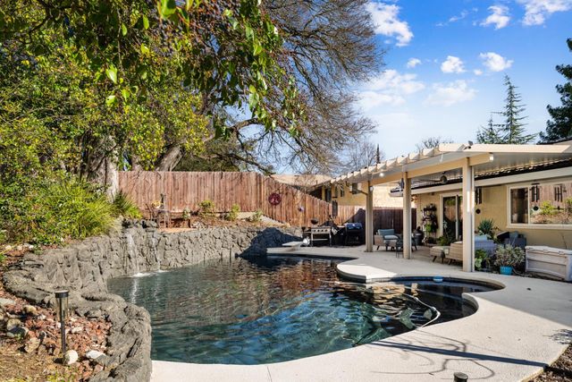 6919 Lisa Marie Way, Carmichael, CA 95608