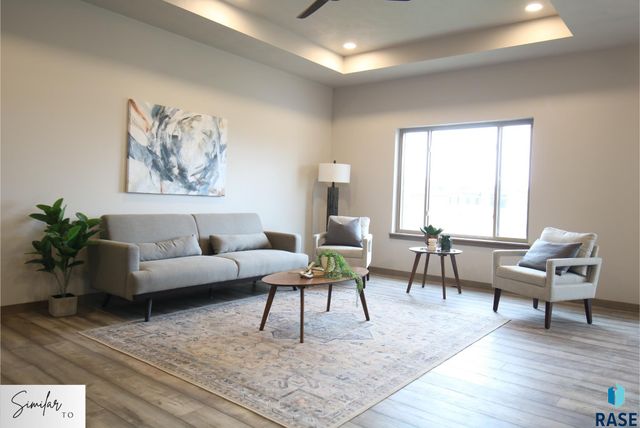 7233 E Waters Edge Pl Place, Sioux Falls, SD 57110