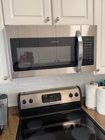 3037 Cornwall B, Boca Raton, FL 33434
