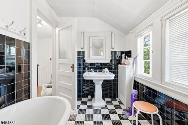 415 Ridge St, Newark City, NJ 07104