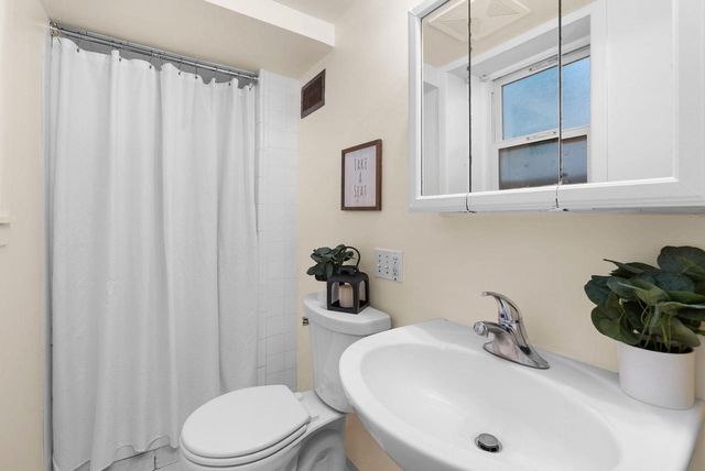 2845 Tomahawk Court, Middleton, WI 53562