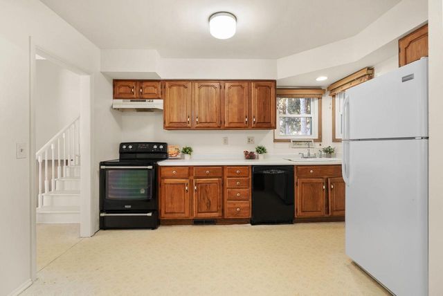 2845 Tomahawk Court, Middleton, WI 53562