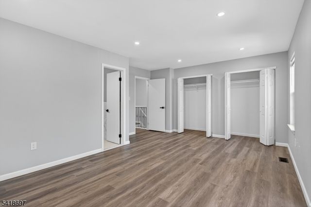 66 Pear Tree Ln, Franklin Twp., NJ 08823