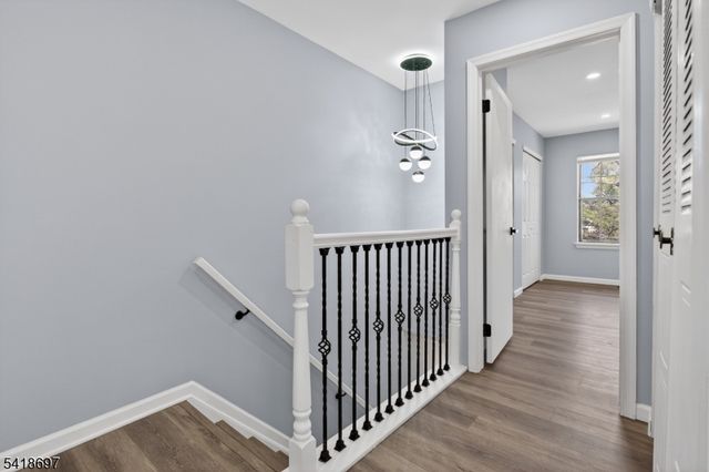 66 Pear Tree Ln, Franklin Twp., NJ 08823