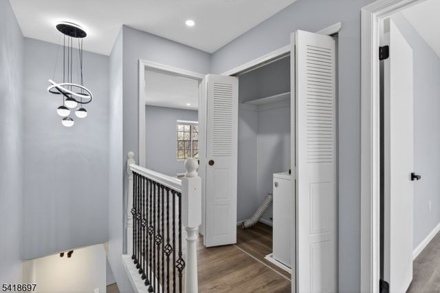 66 Pear Tree Ln, Franklin Twp., NJ 08823