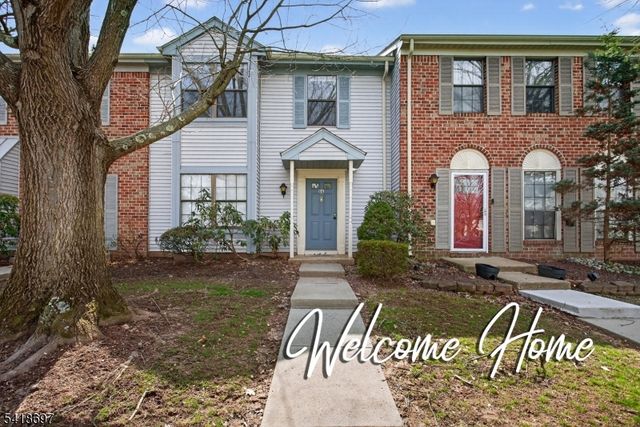 66 Pear Tree Ln, Franklin Twp., NJ 08823