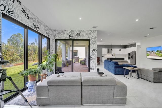 13025 Addilyn Court, Davie, FL 33325