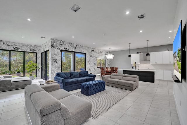 13025 Addilyn Court, Davie, FL 33325