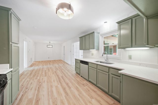 1812 W Center Ave, Searcy, AR 72143