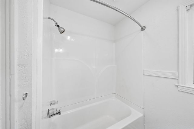 1812 W Center Ave, Searcy, AR 72143