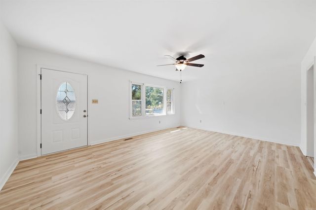 1812 W Center Ave, Searcy, AR 72143