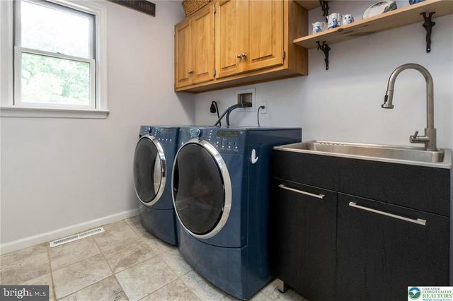 2165 BEECHWOOD ST, Orefield, PA 18069