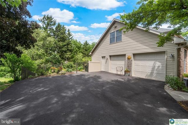 2165 BEECHWOOD ST, Orefield, PA 18069