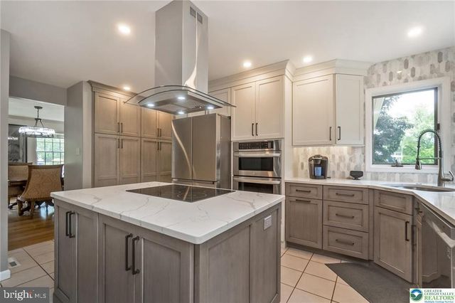 2165 BEECHWOOD ST, Orefield, PA 18069