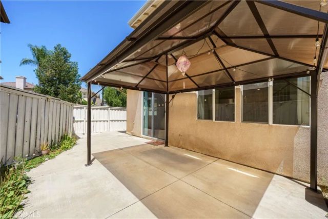 11377 Brookglen Court, Riverside, CA 92505