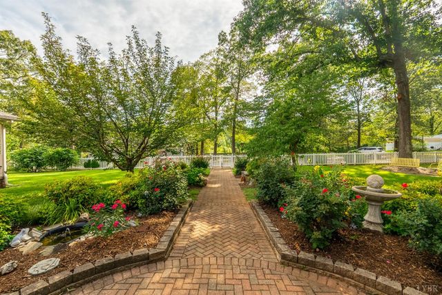 176 Spruce Lane, Lynchburg, VA 24501