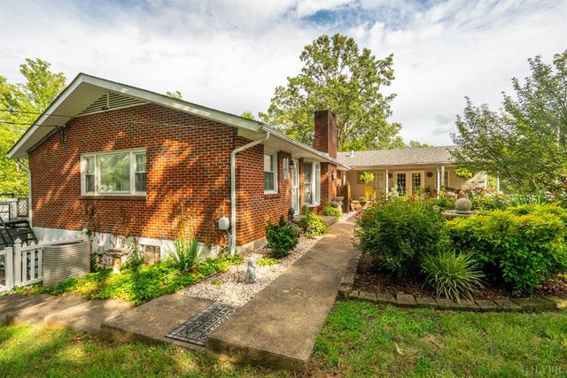 176 Spruce Lane, Lynchburg, VA 24501