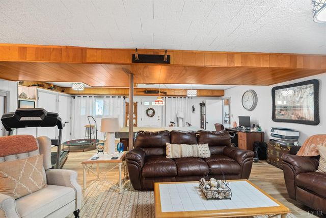 176 Spruce Lane, Lynchburg, VA 24501