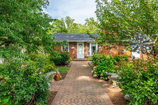 176 Spruce Lane, Lynchburg, VA 24501