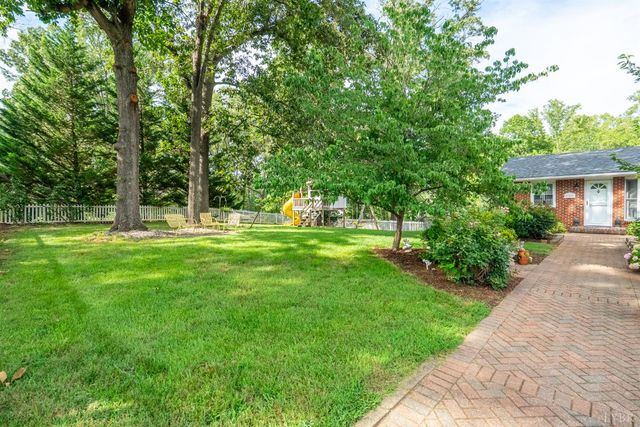 176 Spruce Lane, Lynchburg, VA 24501
