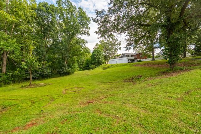 176 Spruce Lane, Lynchburg, VA 24501