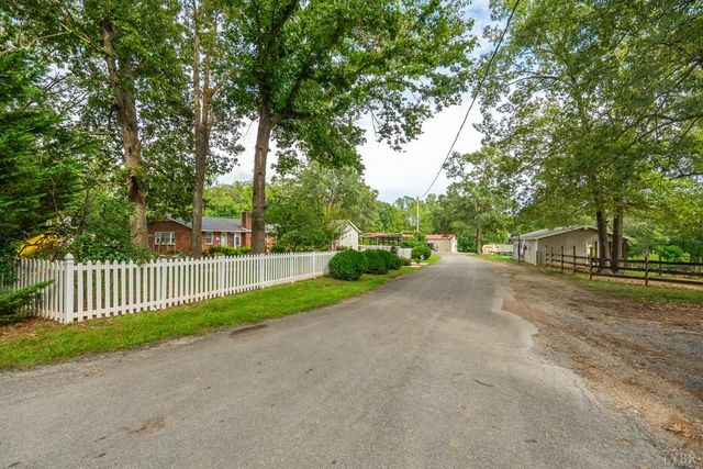 176 Spruce Lane, Lynchburg, VA 24501
