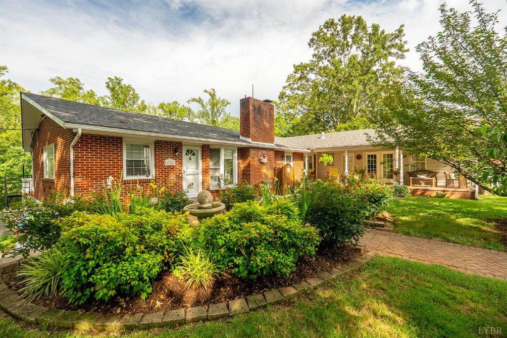 176 Spruce Lane, Lynchburg, VA 24501