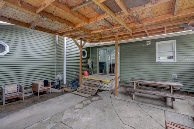 1610 E 8th Street, Des Moines, IA 50316