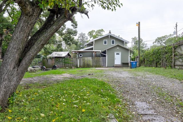 1610 E 8th Street, Des Moines, IA 50316