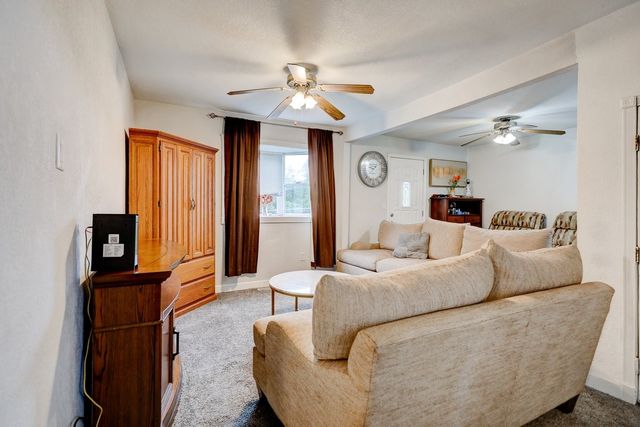 1610 E 8th Street, Des Moines, IA 50316