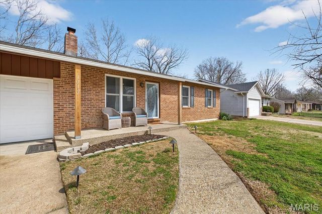 1719 Hawthorne Drive, Pacific, MO 63069