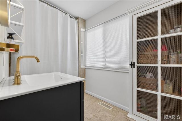 1719 Hawthorne Drive, Pacific, MO 63069