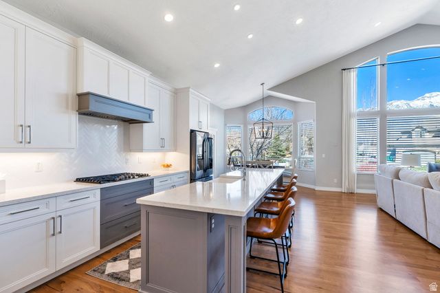 5852 W CENTURY HEIGHTS DR, Highland, UT 84003