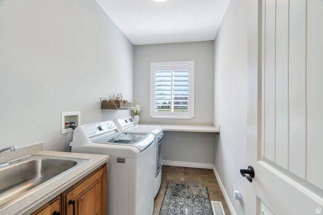 5852 W CENTURY HEIGHTS DR, Highland, UT 84003