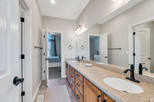 5852 W CENTURY HEIGHTS DR, Highland, UT 84003