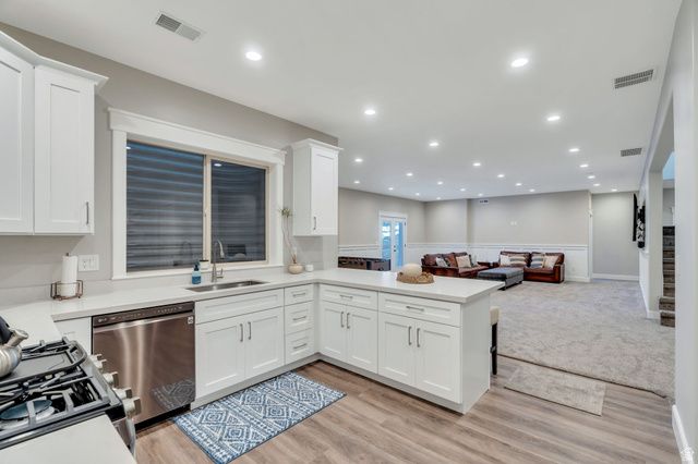 5852 W CENTURY HEIGHTS DR, Highland, UT 84003